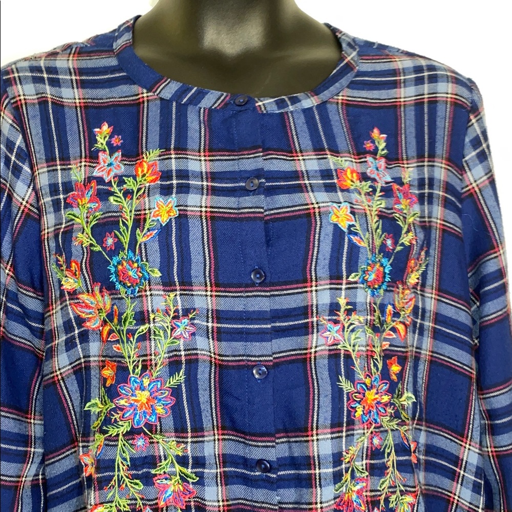 Pioneer Woman Embroidered Plaid Button-Front Shacket in Blue